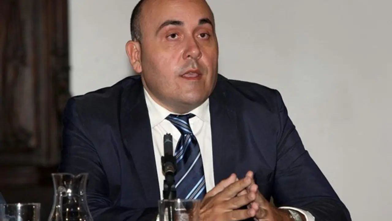 Foto de Nelson D&iacute;az Fr&iacute;as, autor del libro