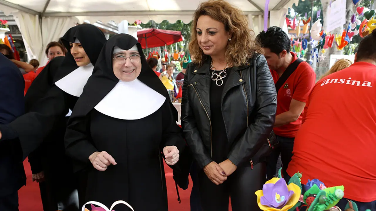 Mercadillo Solidario Ansina 1