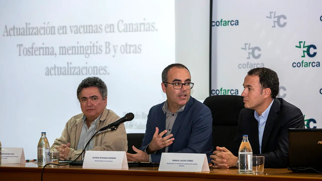 AUTOR: ALEJANDRO QUEVEDO (foto.alejandroquevedo@gmail.com)A&Ntilde;O 2015 - FECHA: 20/01/16PONENCIA DEL DIRECTOR GENERAL DE FARMACIA DEL GOBIERNO DE CANARIAS EN COFARCA.