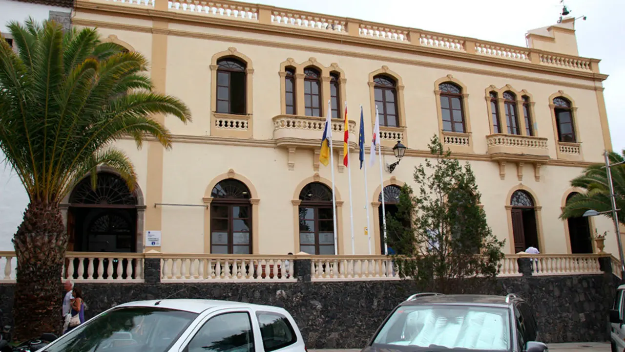 AYUNTAMIENTO DE ADEJE (2)