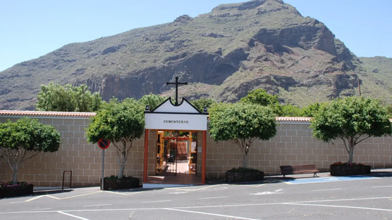 Fachada del cementerio de Tamaimo cerca de donde se construir&aacute;n las criptas
