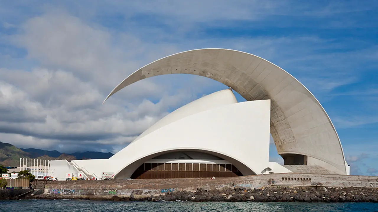 Auditorio_de_Tenerife,_Santa_Cruz_de_Tenerife,_Espa&ntilde;a,_2012-12-15,_DD_02