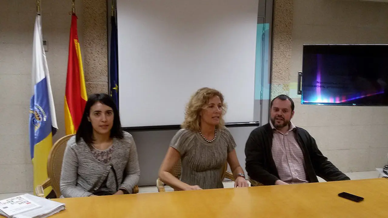 Foto reuni&oacute;n Lista de Especies Ex&oacute;ticas Invasoras 2 17-03-2016