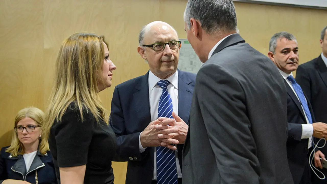 La_consejera_Rosa_D&aacute;vila_en_el_Consejo_de_Pol&iacute;tica_Fiscal_y_Financiera (3)
