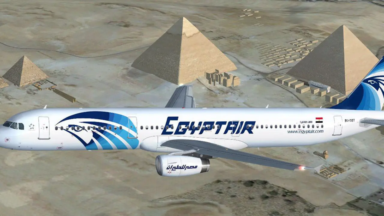 AVI&Oacute;N EGIPAIR