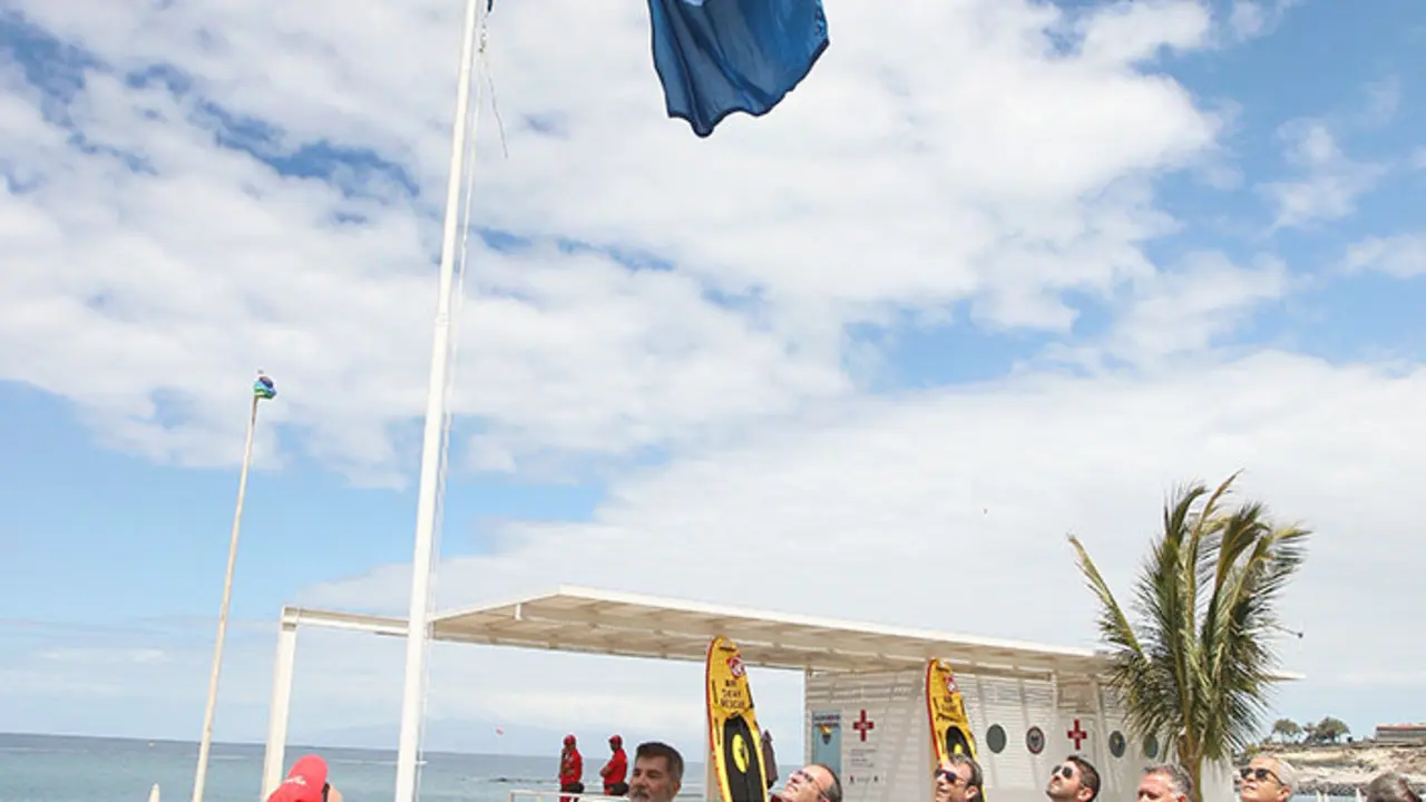 BANDERA AZUL ADEJE