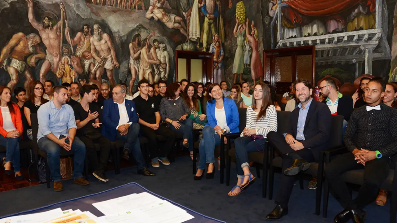 Barrios por el Empleo Juntos m&aacute;s fuertes