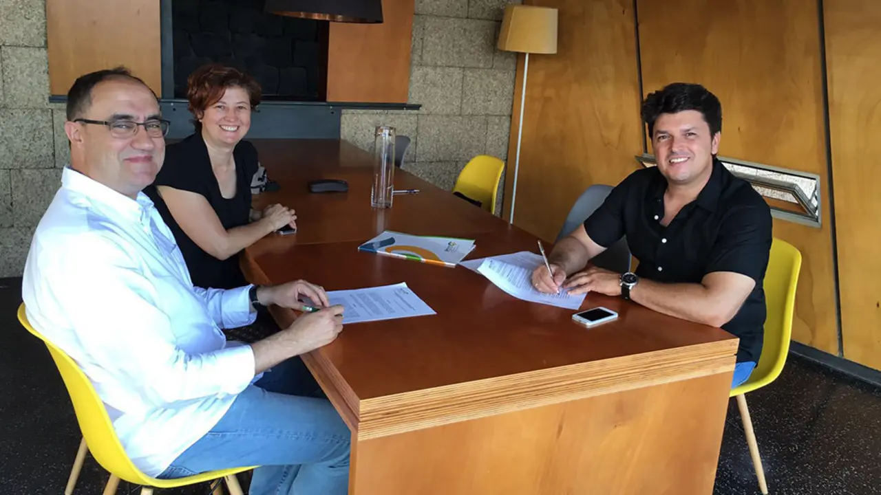Firma convenio PCTT Fundaci&oacute;n LINC