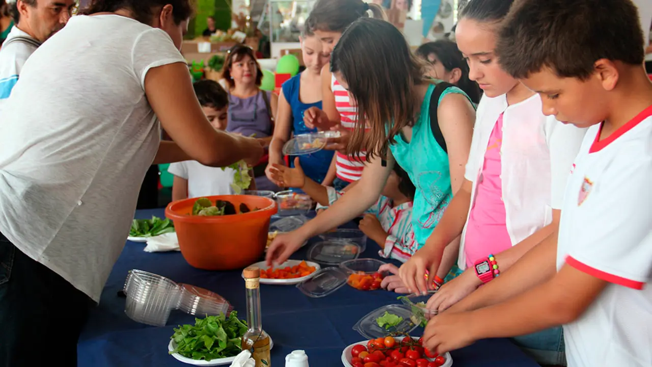 ESTUDIANTES FRUTAS