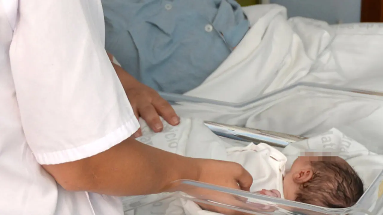 Beb&eacute; en el Hospital Materno Infantil
