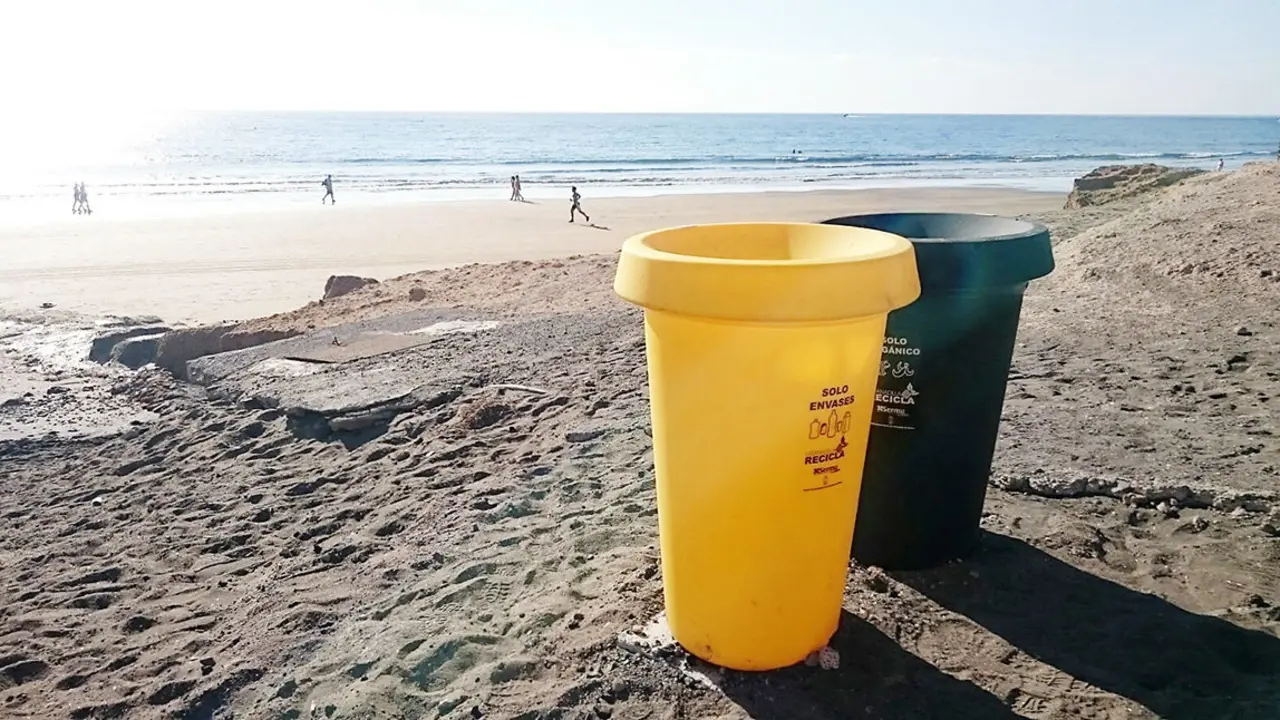 Nuevas papeleras playas