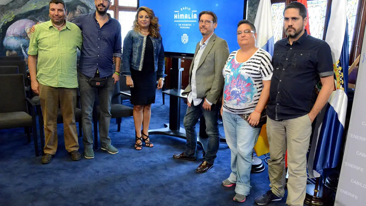 Radio Himalia 01