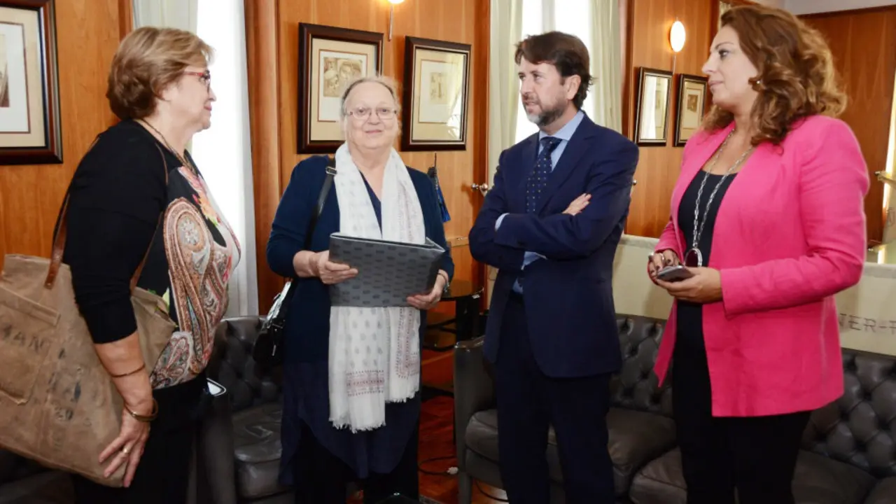 Anna Ferrer-Visita al Cabildo de Tenerife 00