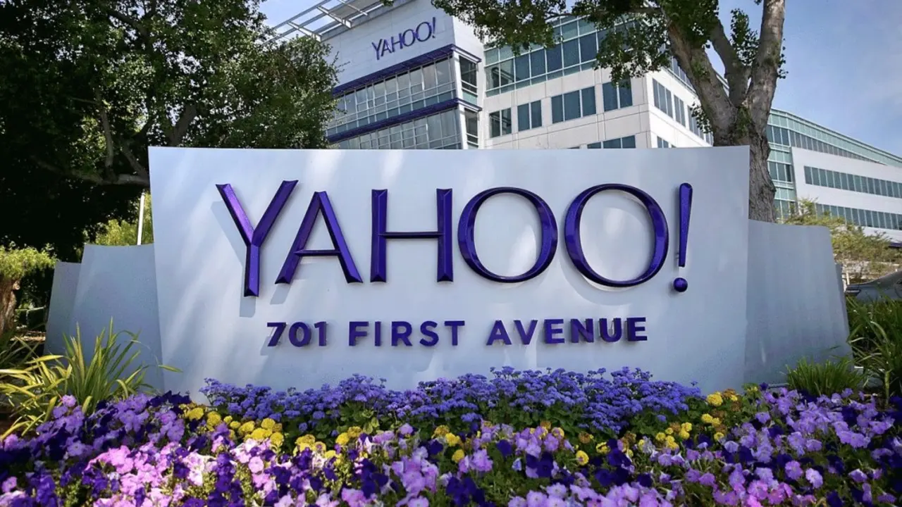 yahoo-logo-edificio_Fotor