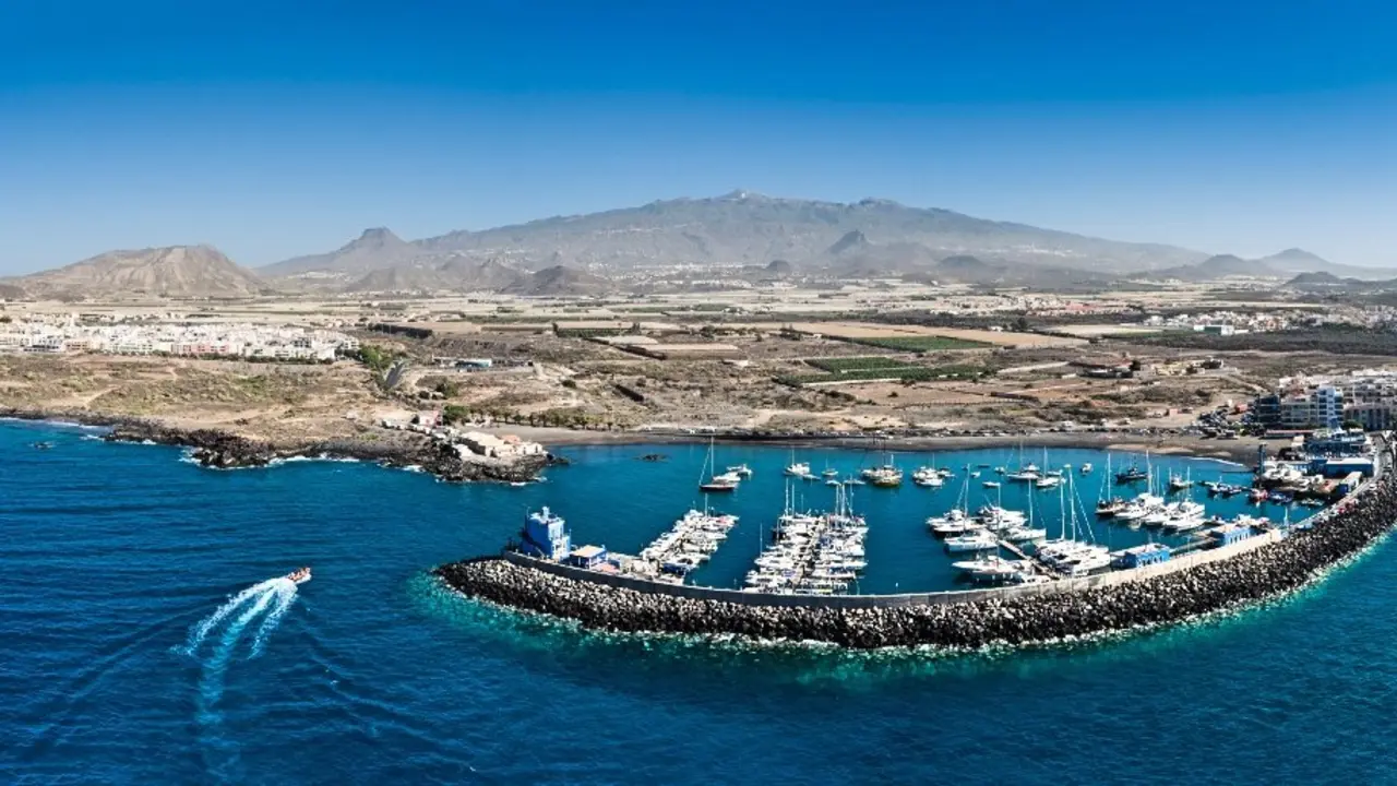 PUERTO DE LAS GALLETAS EN ARONA TENERIFE SUR