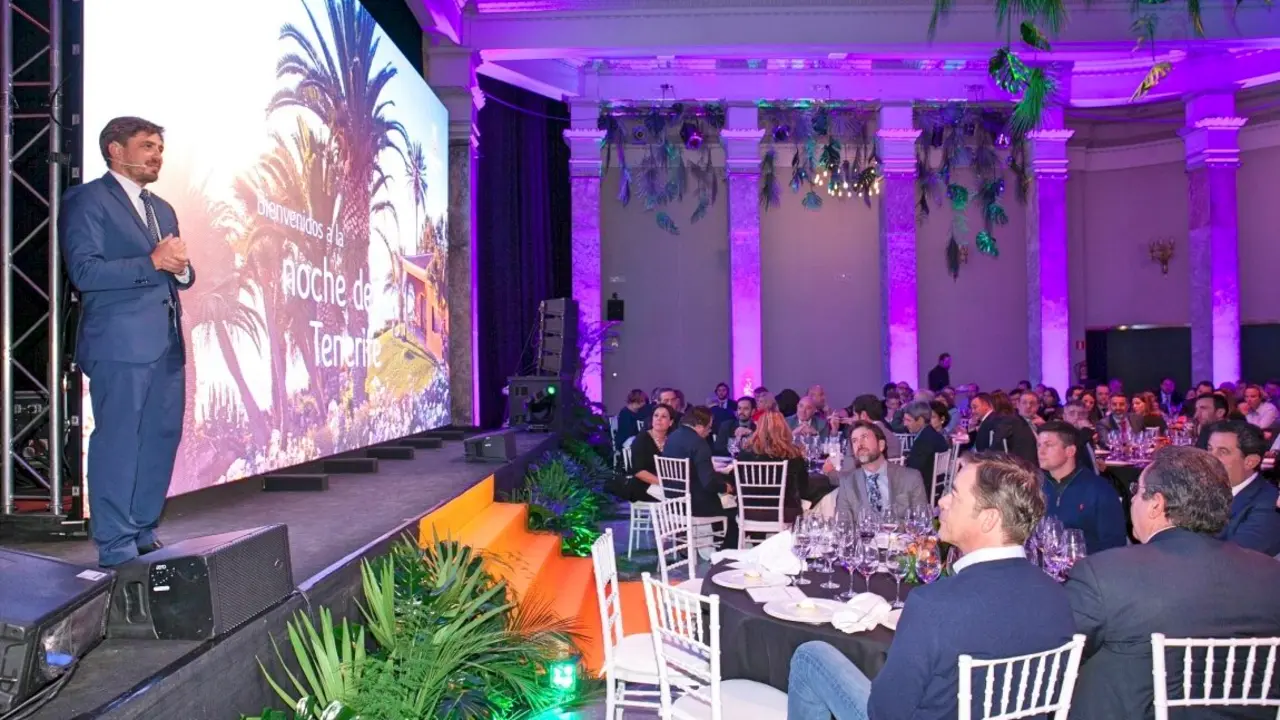 18012017 J Marichal anuncia 40 aniversario Ashotel (3)_Fotor