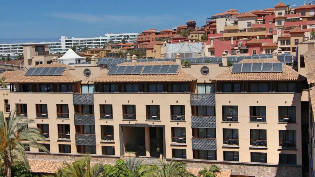 placas solares Costa Adeje Gran Hotel2_Fotor