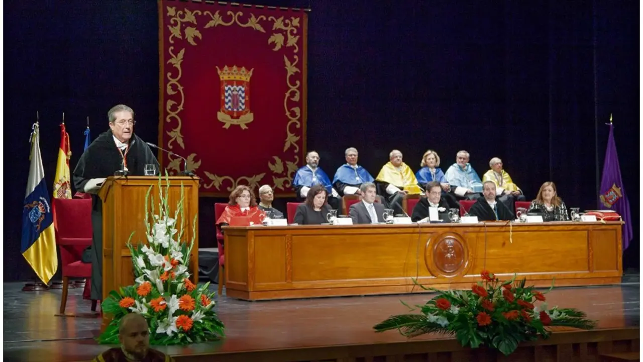 Acto 225 aniv ULL 05 mayor zaragoza general_Fotor
