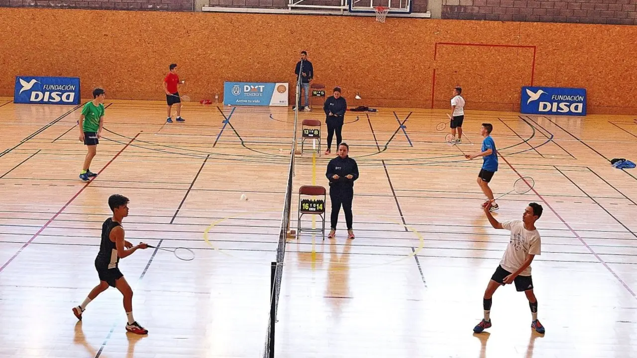 XXX-Juegos-Cabildo-B&aacute;dminton-Final-El-Sauzal-00_Fotor