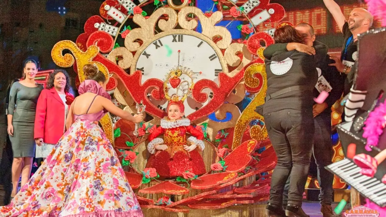 Reina_infantil_Carnaval_Cristianos_2017_Fotor