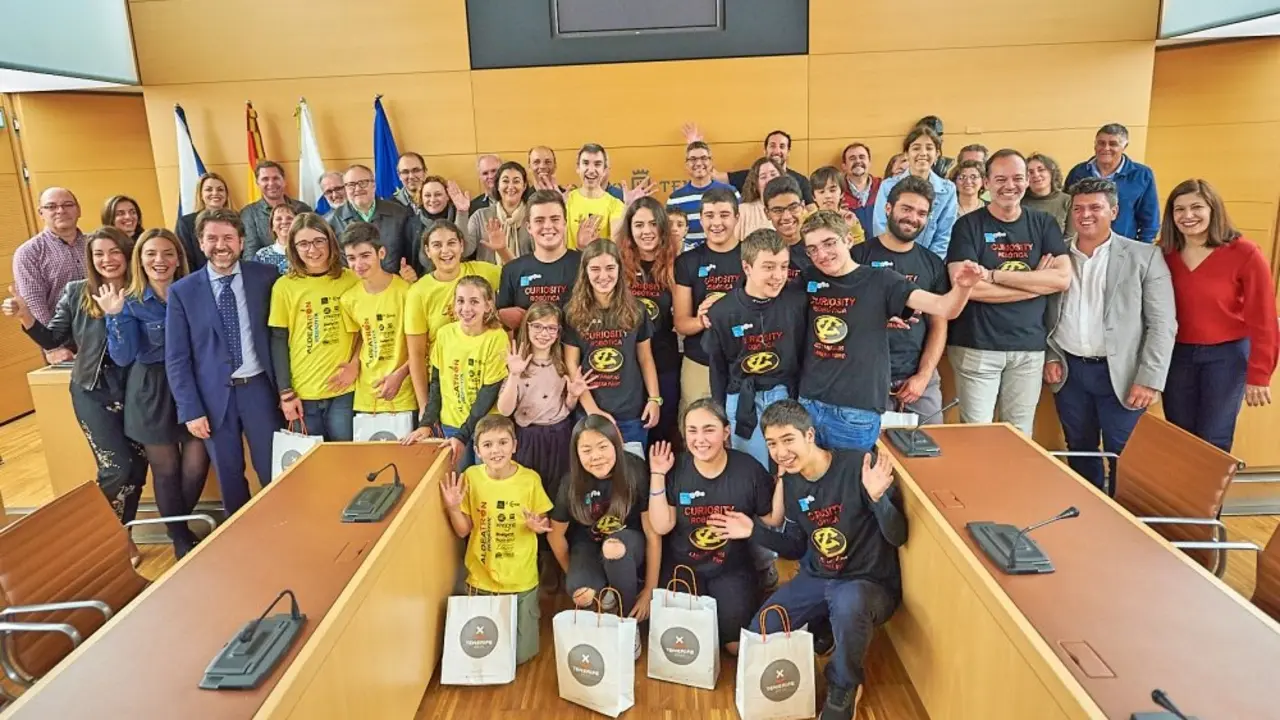 Recepci&oacute;n equipos FLL