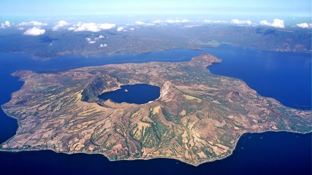 VOLCAN TAAL FILIPINAS INVOLCAN