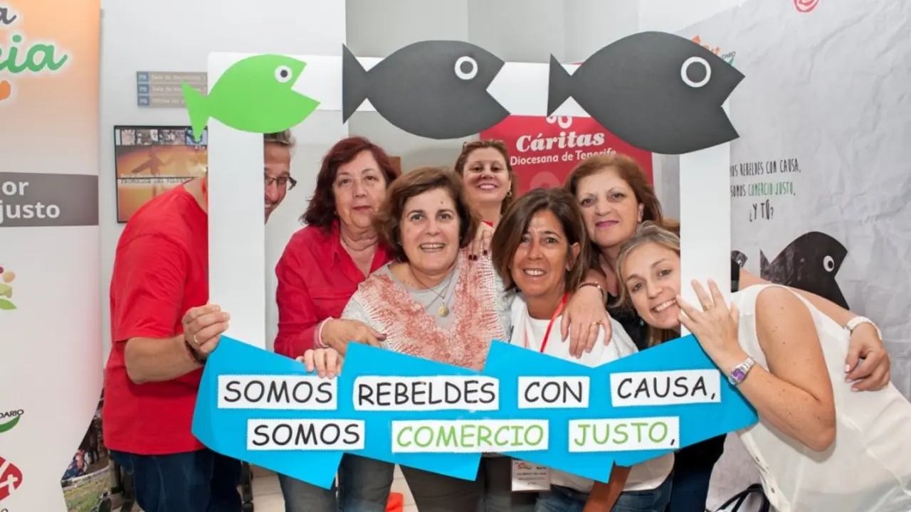 Tenerife Solidario-Comercio Justo 00_Fotor