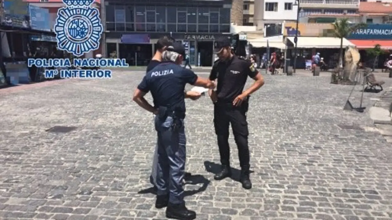 POLICIAS EN LOS CRISTIANOS_32_Fotor