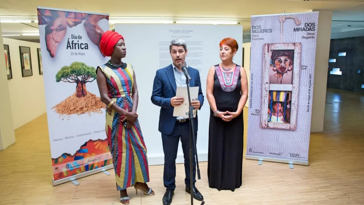 Dia de &Aacute;frica-Exposici&oacute;n Dos mujeres, dos miradas_Fotor