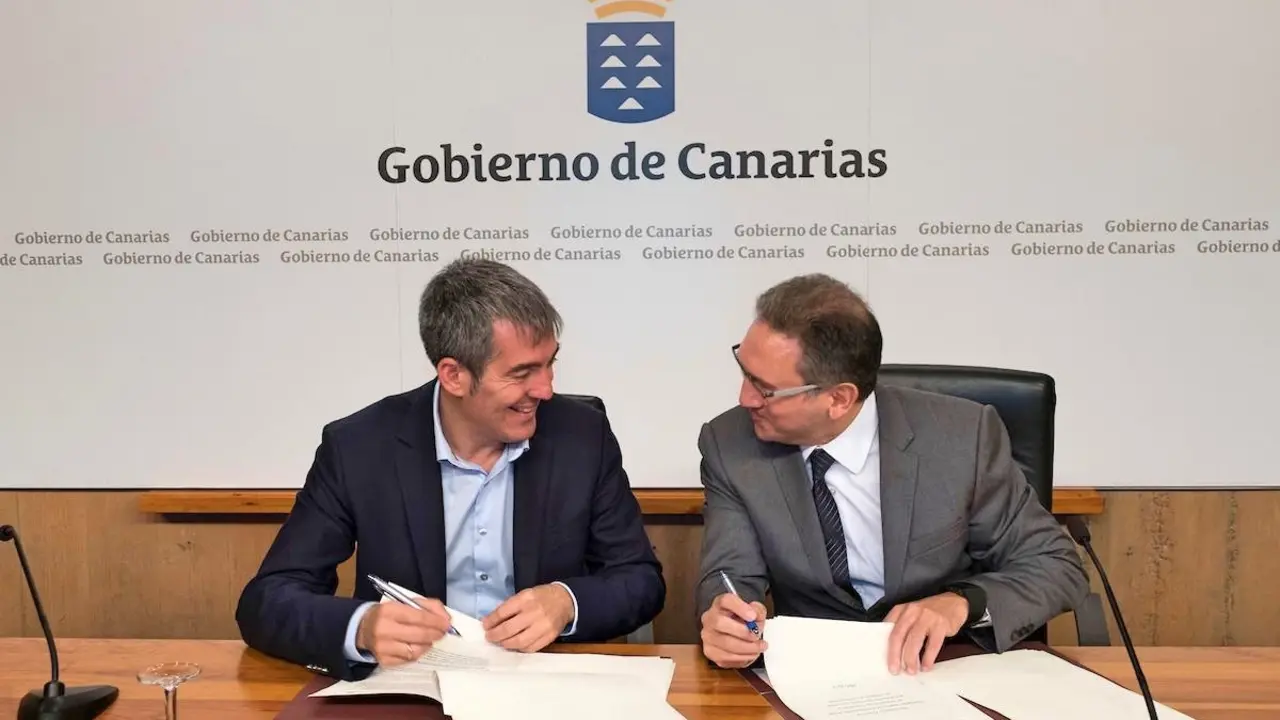 FIRMA DEL CONVENIO GOBIERNO DE CANARIAS FUNDACION LA CAIXA