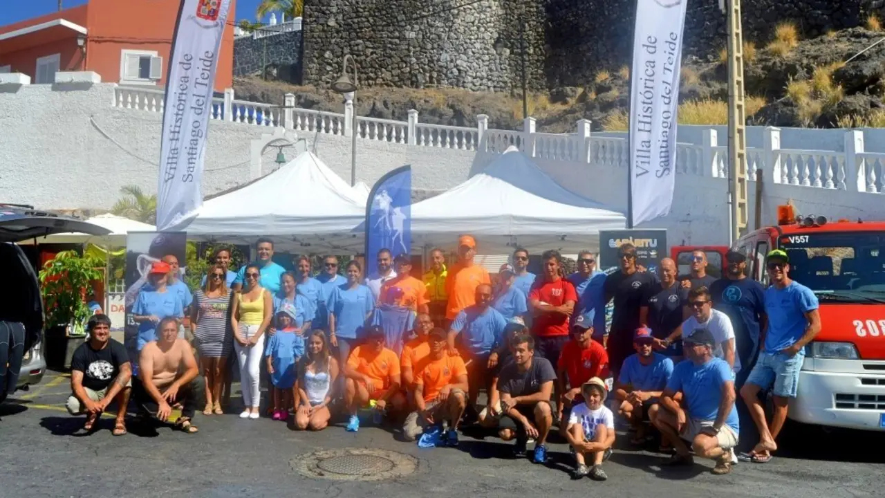 Foto de grupo de los participantes-2_Fotor