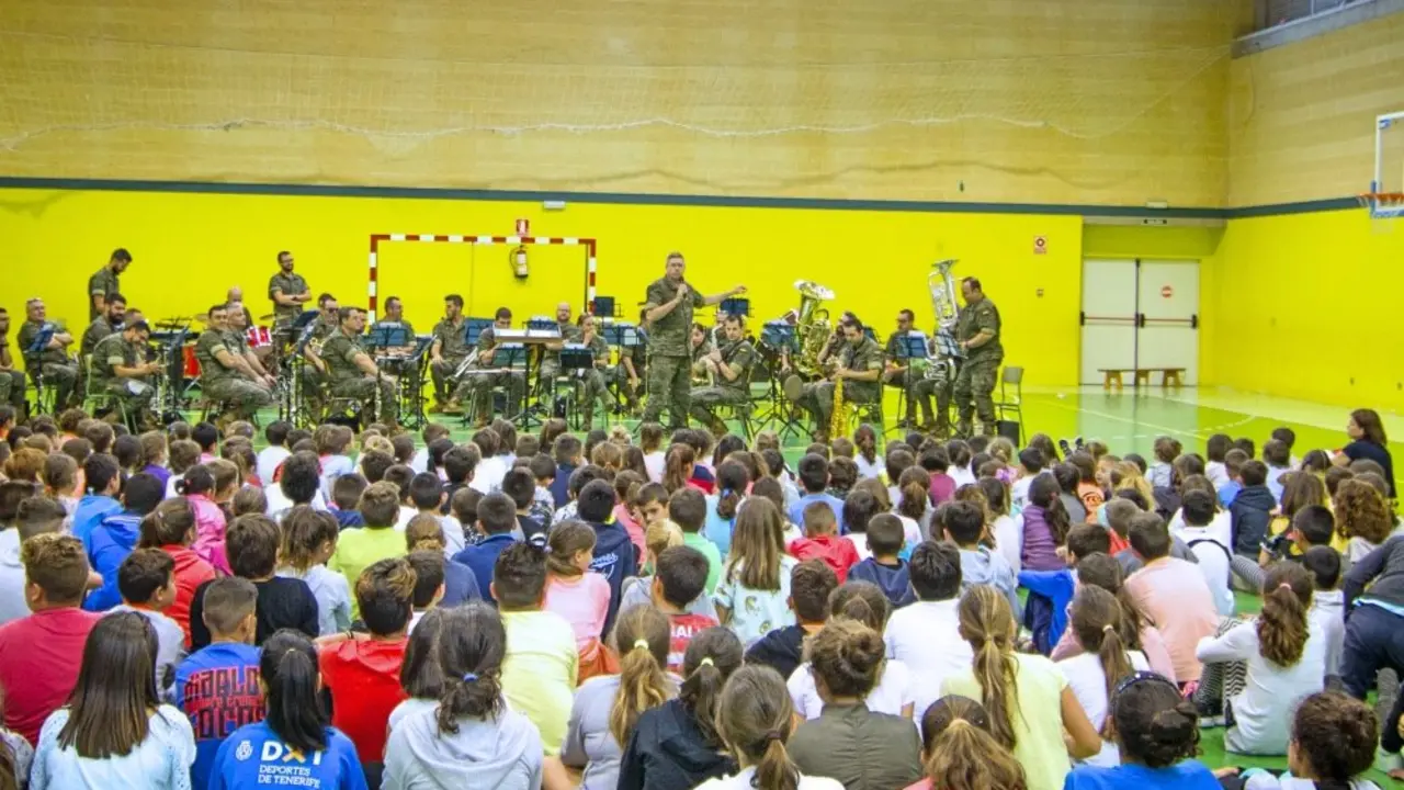MUSICA MILITAR 686_Fotor