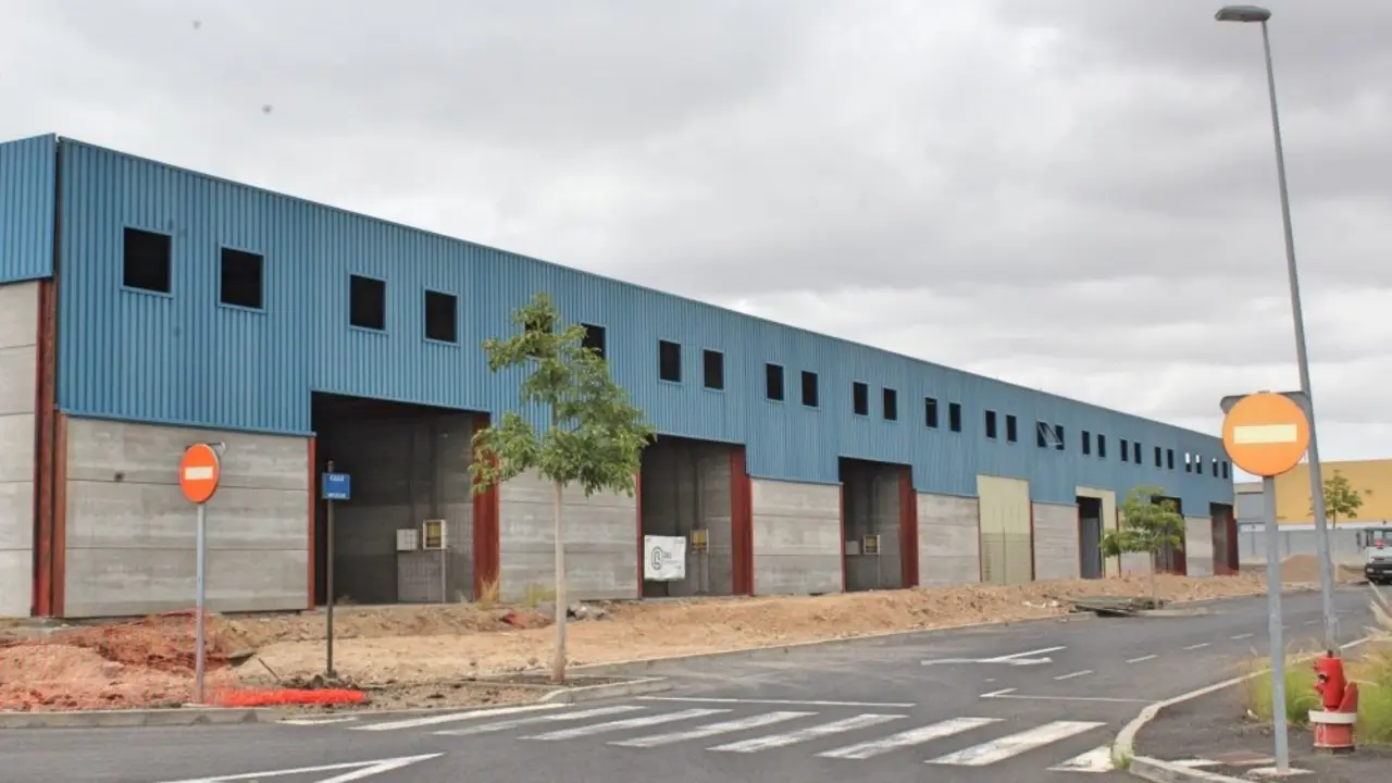 NAVES INDUSTRIALES