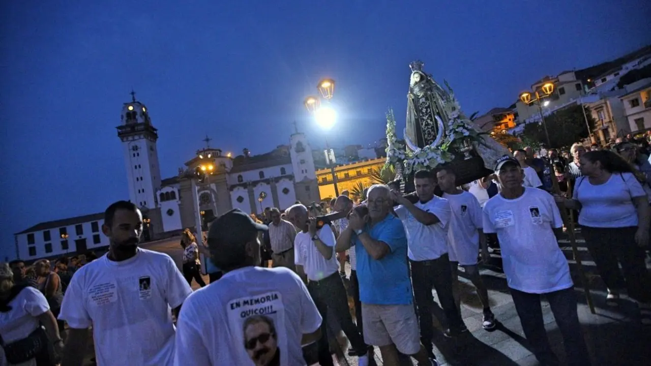 D&iacute;a del Carmen procesi&oacute;n ma&ntilde;ana (2)_Fotor