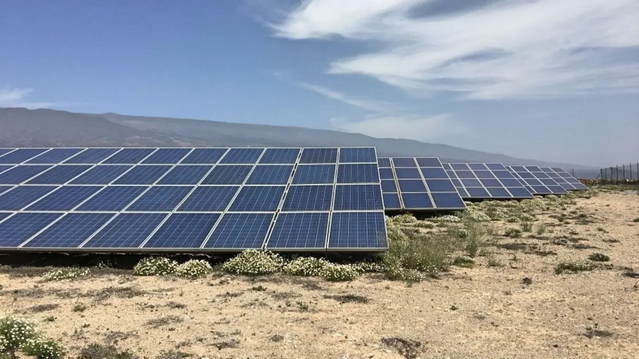 PLACAS FOTOVOLTAICAS ARICO