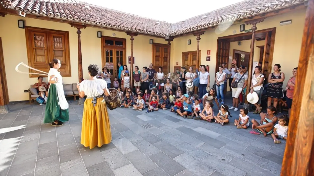 Visista infantil teatralizada 148_Fotor