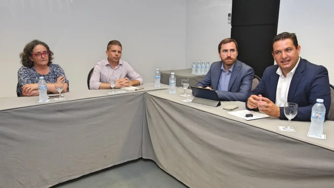 REUNI&Oacute;N TURISMO