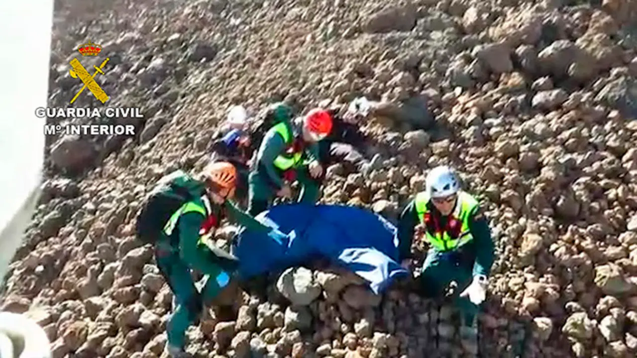 Rescate_Tenerife-Teide_Editada.Imagen fija002