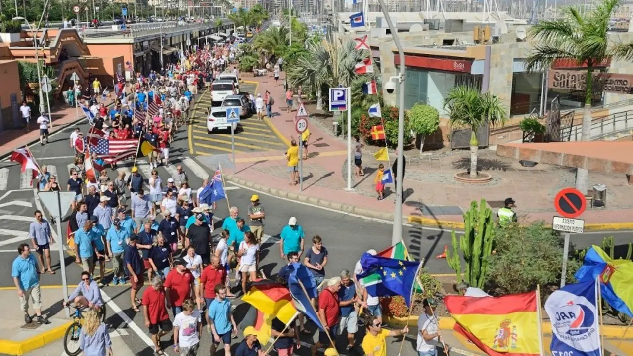 Desfile e izado banderas regata ARC_07_Fotor