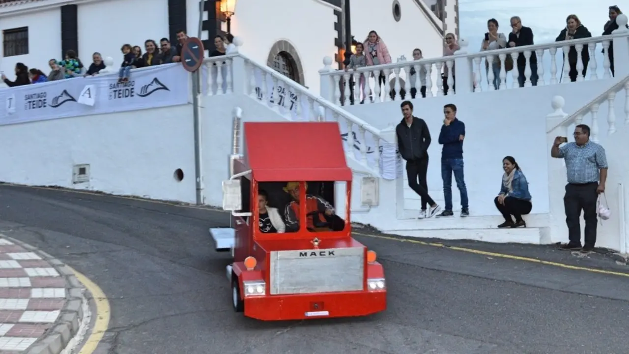 Imagen del primer premio del concurso de carros_Fotor