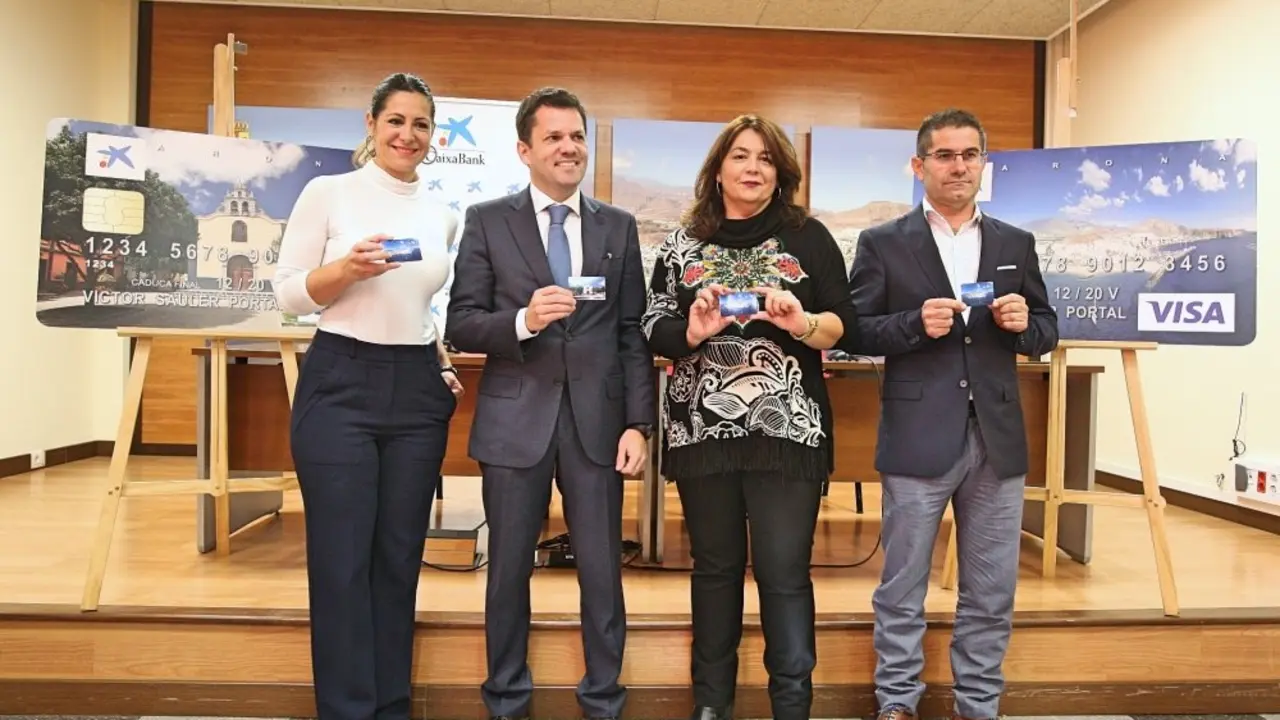 TARJETA-CAIXA-ARONA-2159_Fotor