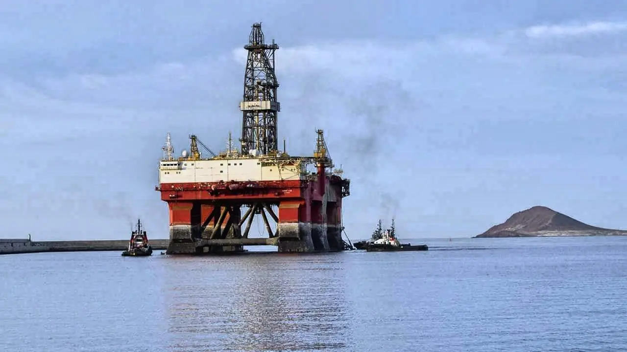 PLATAFORMA-PETROLIFERA-99679798_o_Fotor