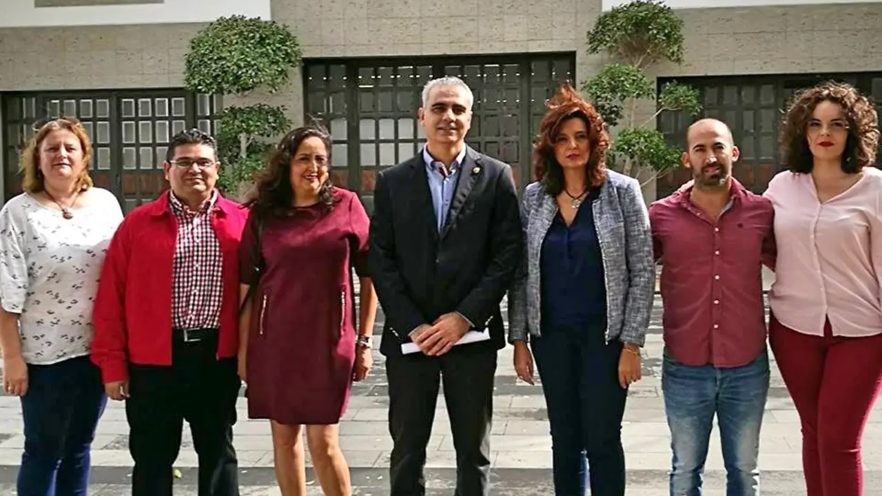 PSOE-GRANADILLA-FOTO-GRUPO-2_Fotor