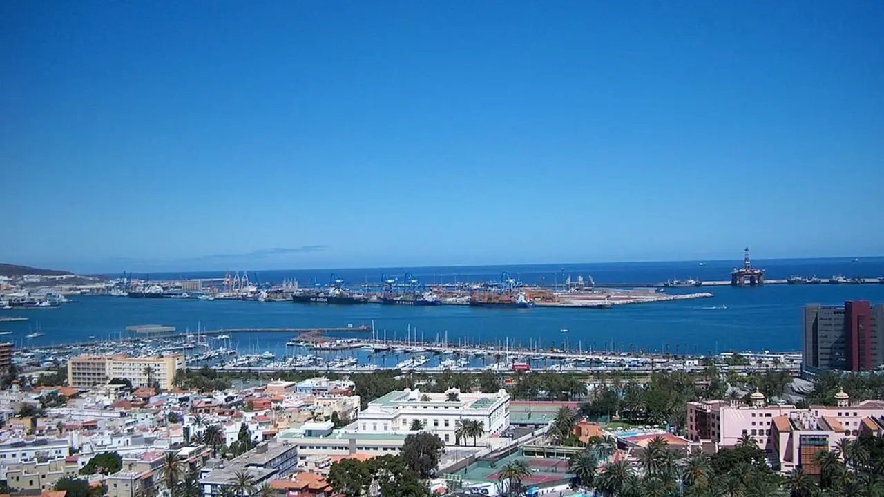 PUERTO-DE-LA-LUZ-GRAN-CANARIA-image-221_Fotor