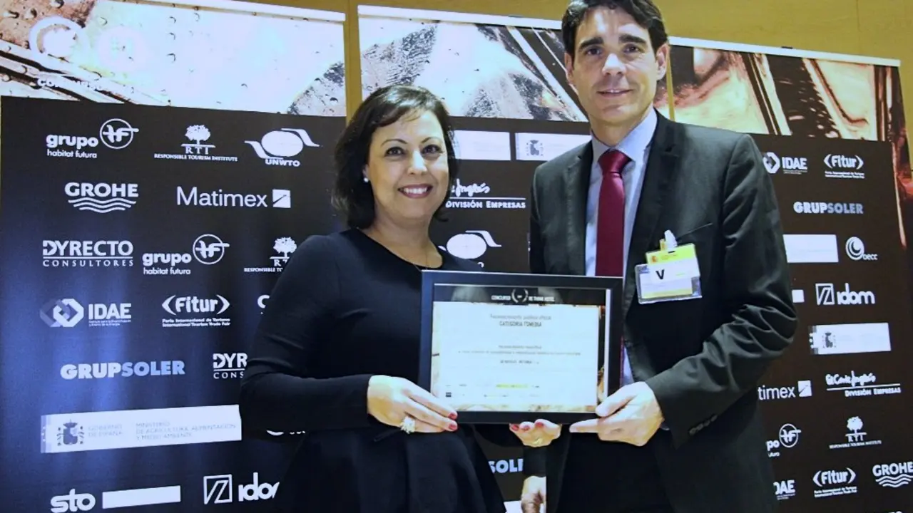 FITUR-premio-TESMEDIA_Fotor