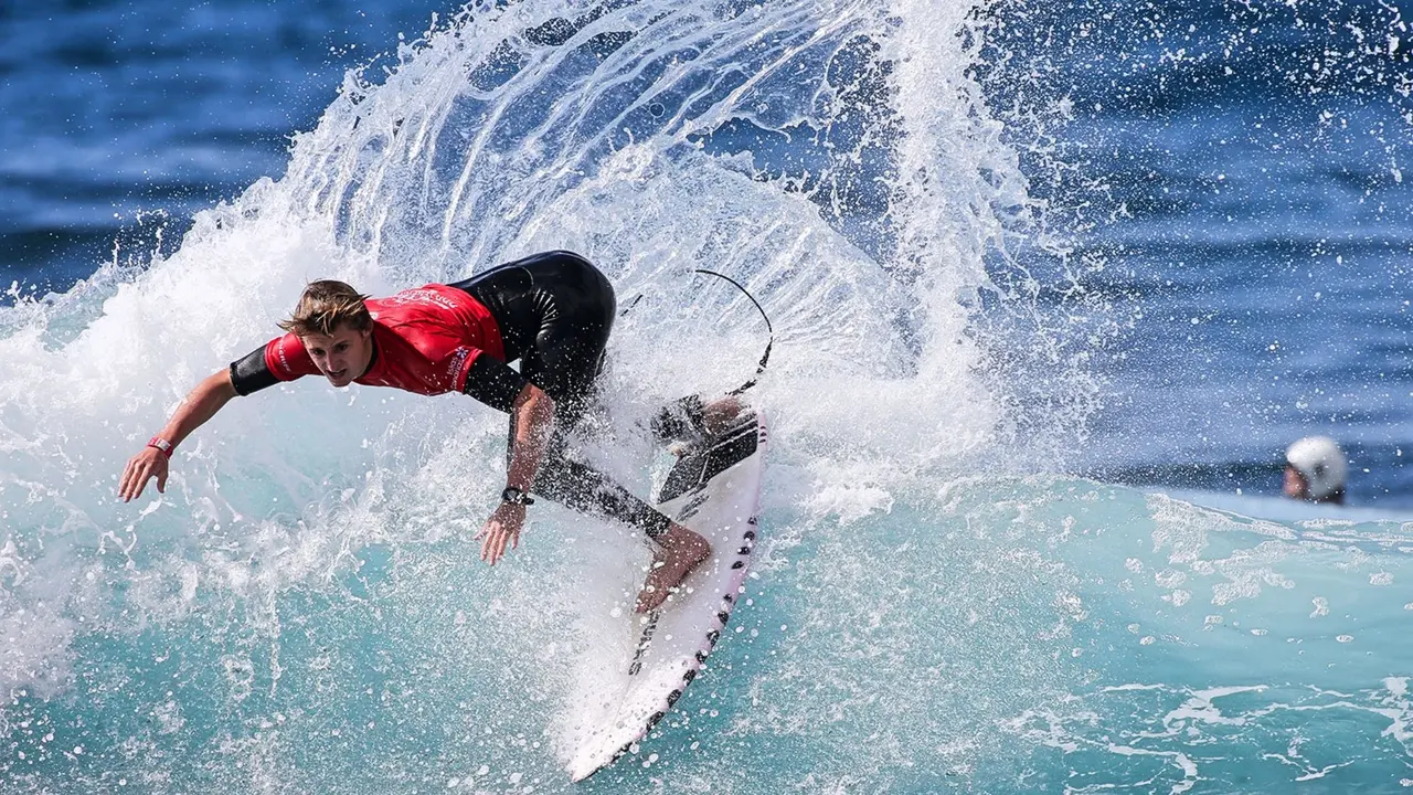 LasAmericasProTenerife_Day5_RubenVitoria(EUK)&copy;WSL_Masurel_Fotor