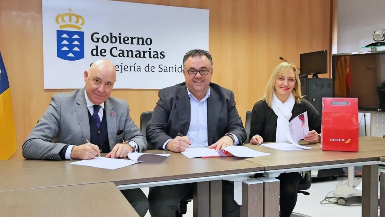 Iberia-Sanidad-Firma-del-convenio-2_Fotor