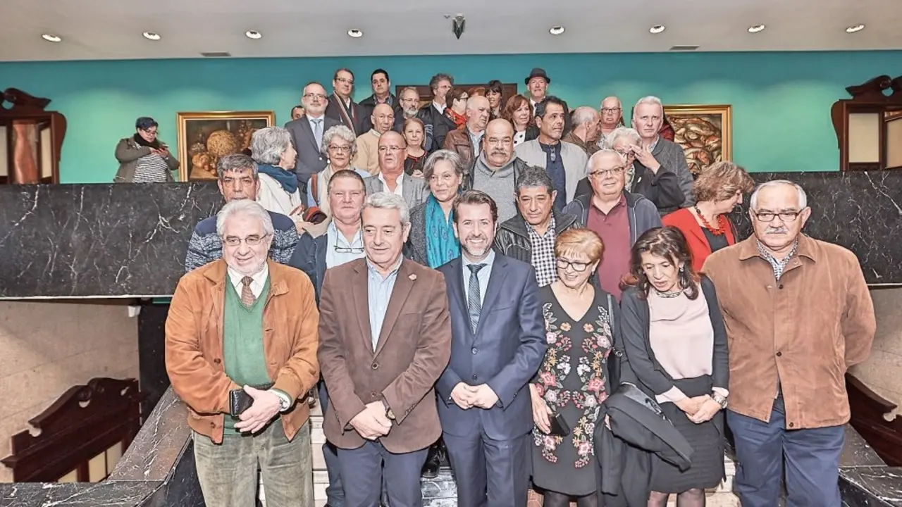 180209_entrega_placas_jubilados_cabildo_tc_ 19 (2)_Fotor