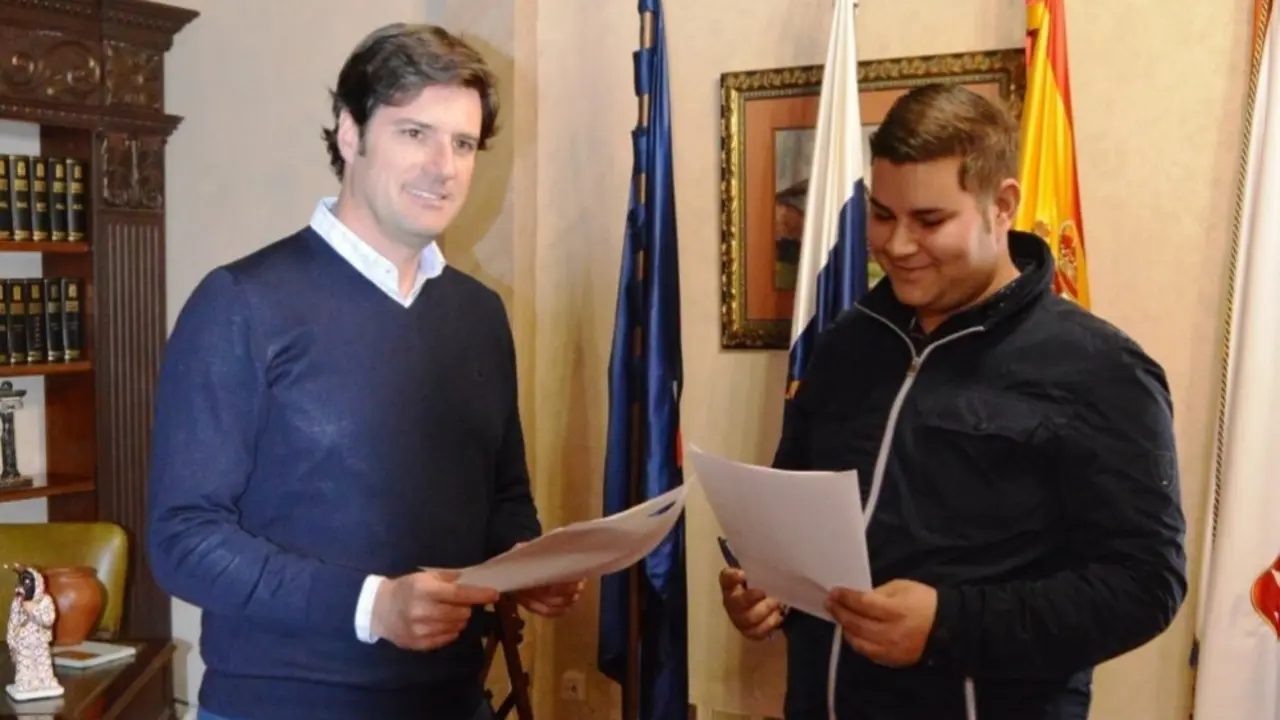 Foto del Alcalde Emilio Navarro y el concejal de Hacienda, Sergio Mendoza_Fotor