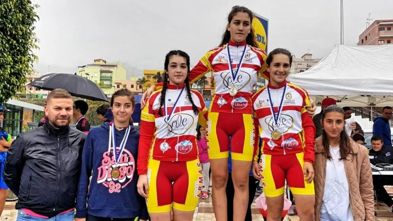 Categor&iacute;a cadete femenina_Fotor